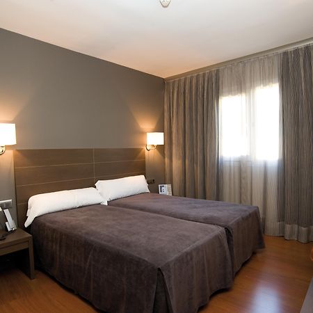 Hotel Cisneros Alcalá de Henares Стая снимка