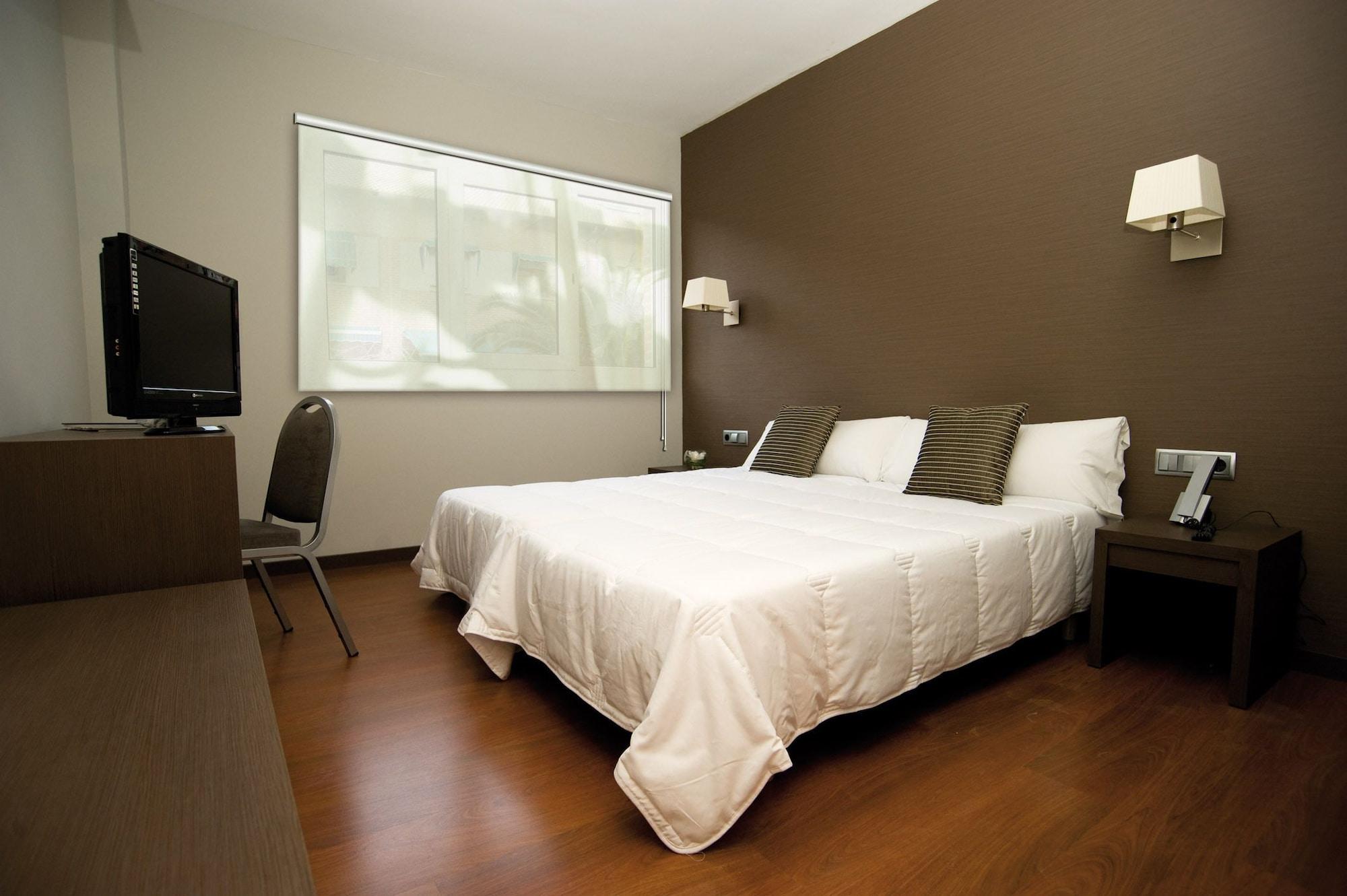 Hotel Cisneros Alcalá de Henares Екстериор снимка