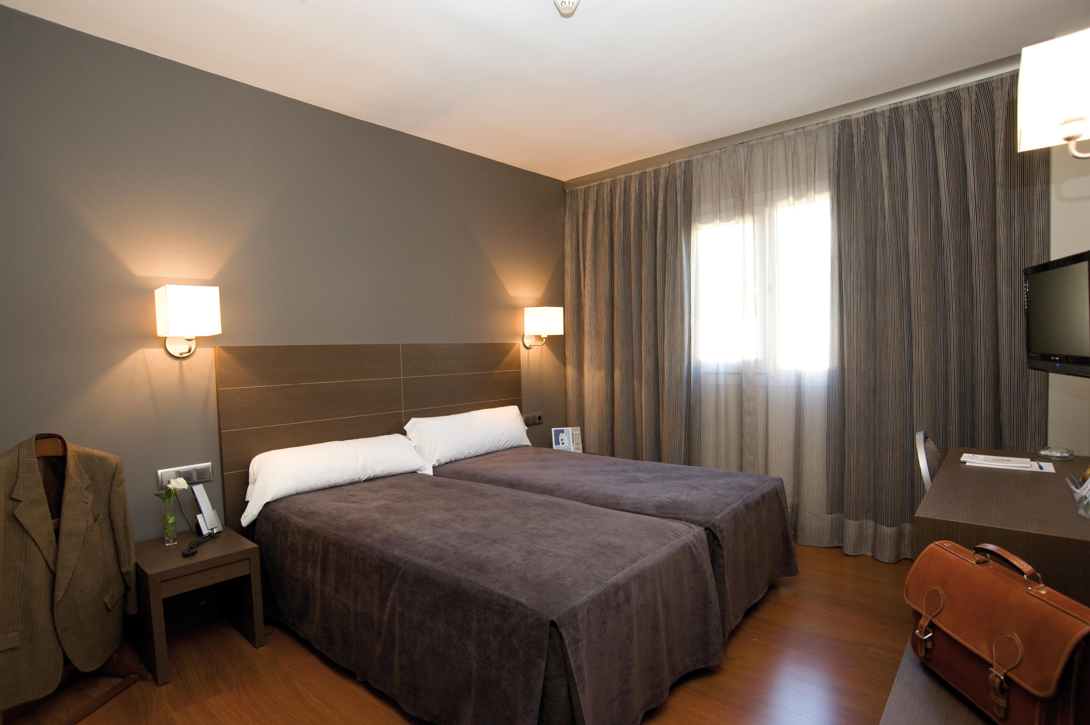 Hotel Cisneros Alcalá de Henares Стая снимка