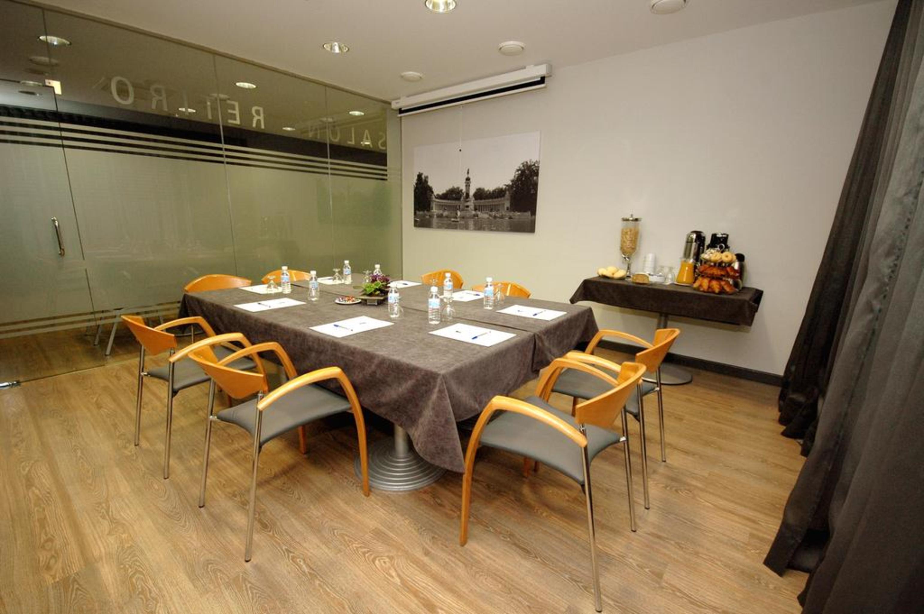 Hotel Cisneros Alcalá de Henares Екстериор снимка