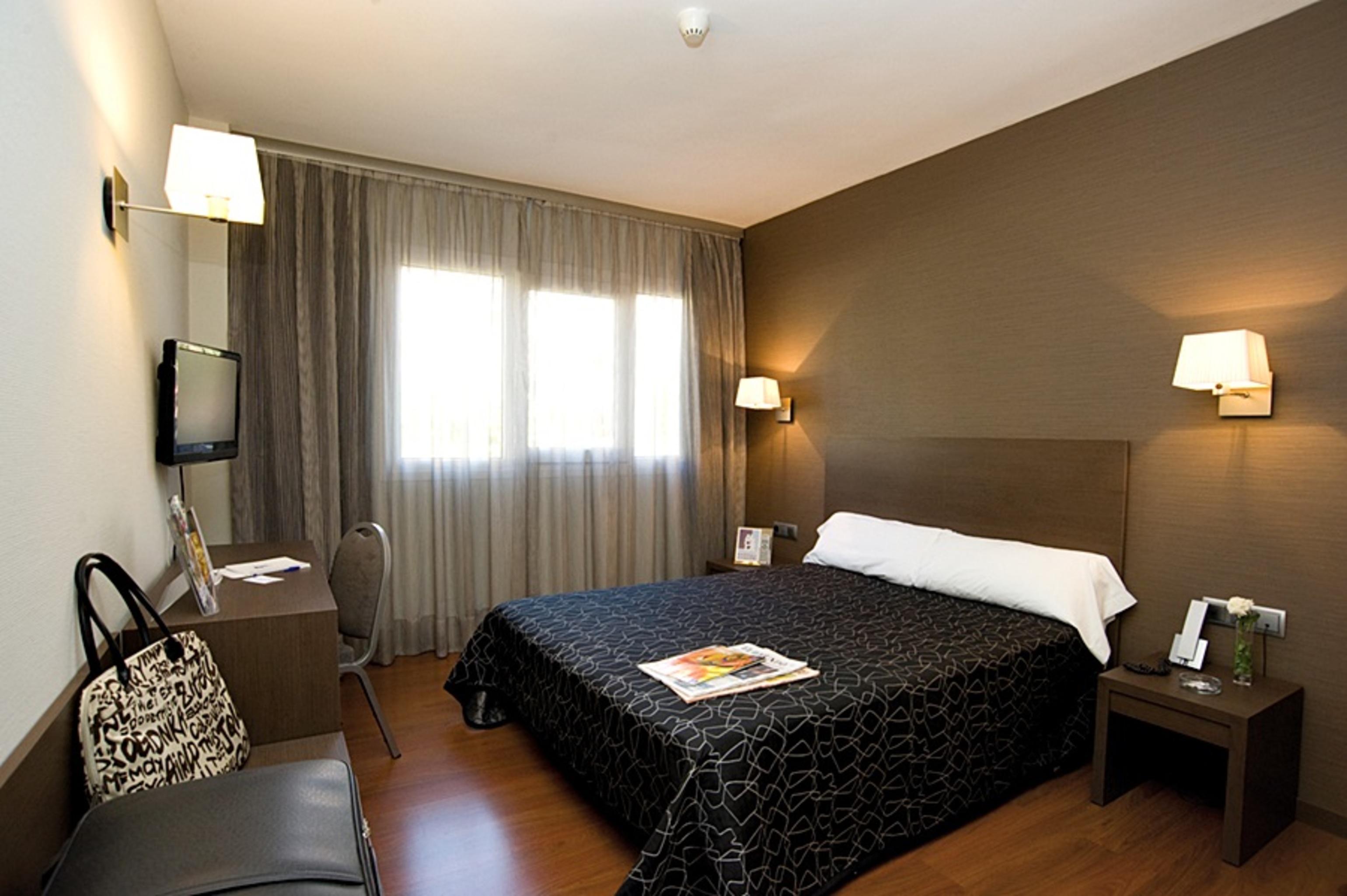 Hotel Cisneros Alcalá de Henares Стая снимка