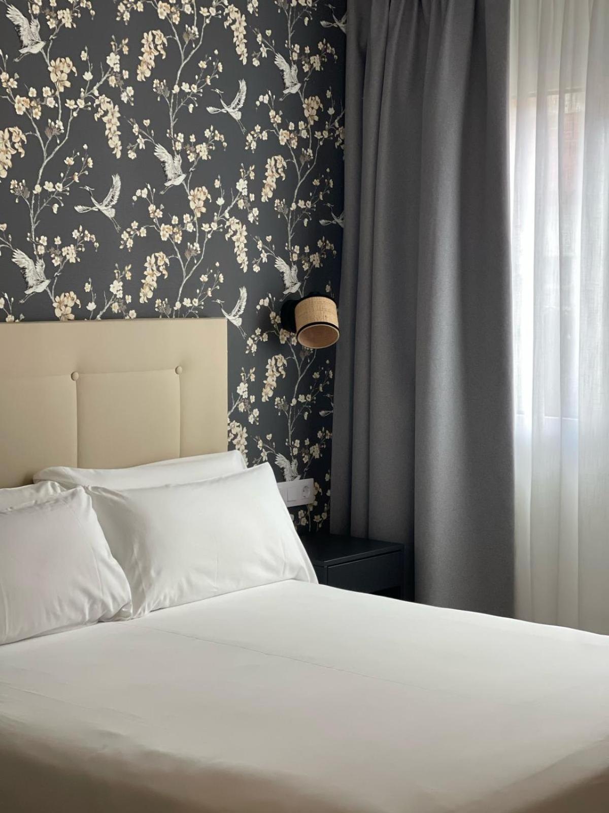 Hotel Cisneros Alcalá de Henares Екстериор снимка