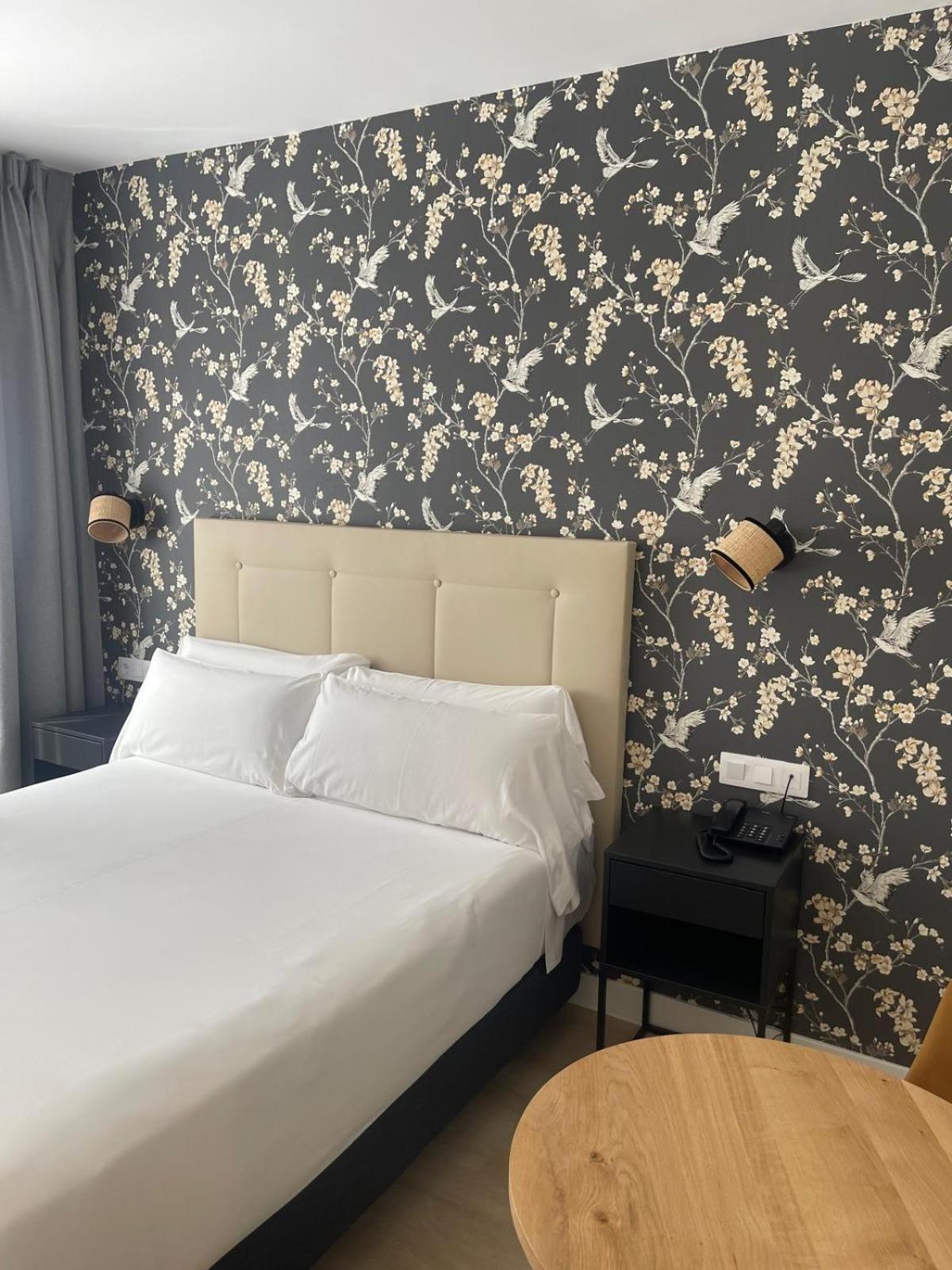 Hotel Cisneros Alcalá de Henares Екстериор снимка