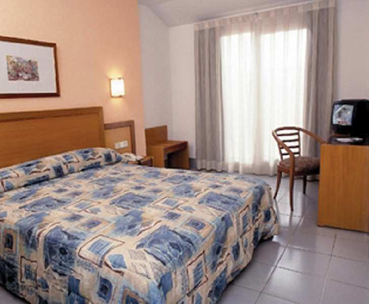 Hotel Cisneros Alcalá de Henares Екстериор снимка
